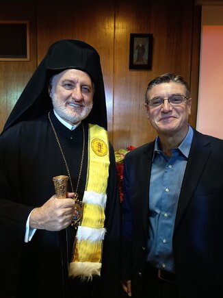 ΠΑΡΟΥΣΙΑ ΑΝΤΙΠΡΟΕΔΡΟΥ Δ.Ε. ΠΑΡΑΡΤΗΜΑΤΟΣ ΠΕΛΟΠΟΝΝΗΣΟΥ ΤΟΥ ΓΕΩΤ.Ε.Ε. ΣΤΗΝ ΤΕΛΕΤΗ ΑΝΑΓΟΡΕΥΣΗΣ ΤΟΥ ΑΡΧΙΕΠΙΣΚΟΠΟΥ ΑΜΕΡΙΚΗΣ κ. ΕΛΠΙΔΟΦΟΡΟΥ ΣΕ ΕΠΙΤΙΜΟ ΔΙΔΑΚΤΟΡΑ ΤΟΥ ΠΑΝΕΠΙΣΤΗΜΙΟΥ ΠΑΤΡΩΝ